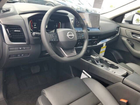 2025 Nissan Rogue SL