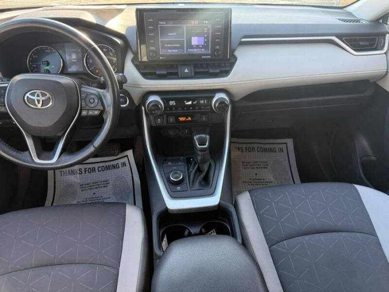 2020 Toyota RAV4 Hybrid XLE