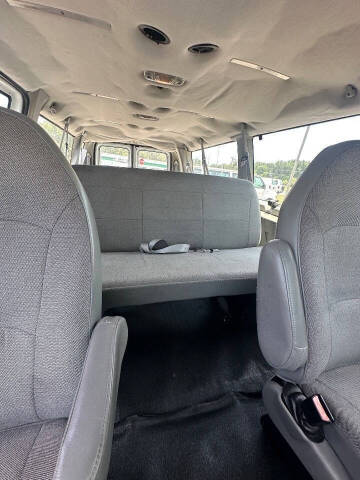 2003 Ford E-Series E-350 SD XLT
