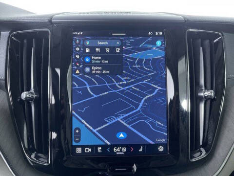 2025 Volvo XC60 B5 Ultra Dark Theme