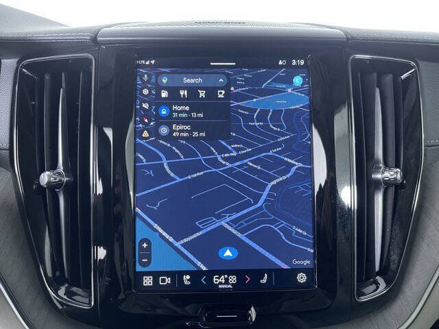 2025 Volvo XC60 B5 Ultra Dark Theme