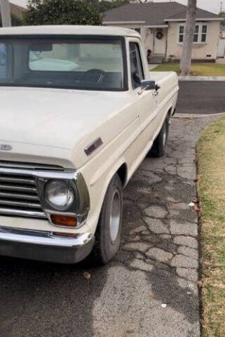 1967 Ford F-100