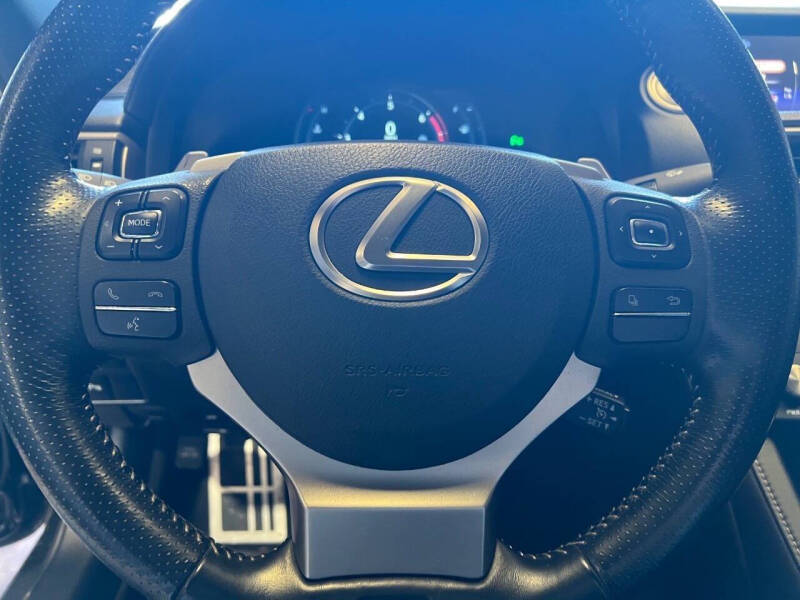 2017 Lexus RC 200t