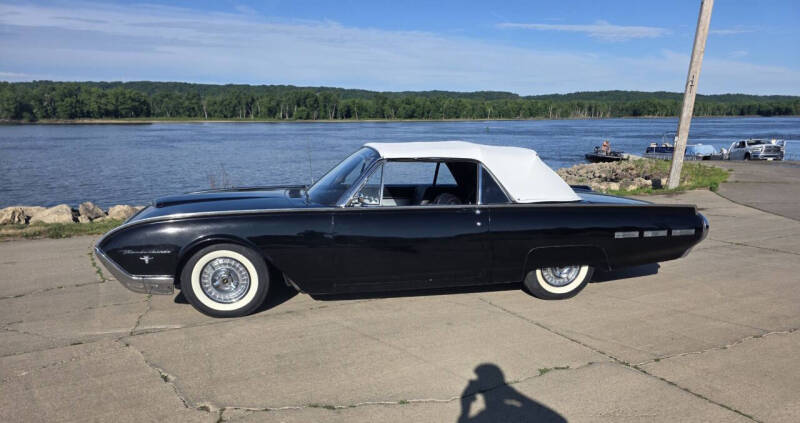 1962 Ford Thunderbird