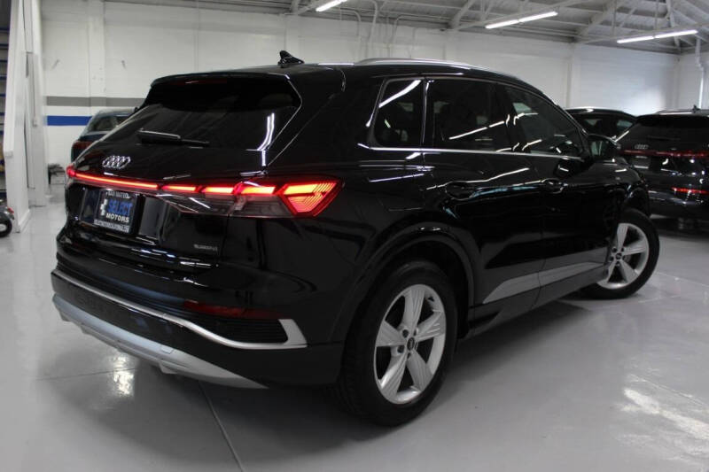 2025 Audi Q4 e-tron quattro Premium 55