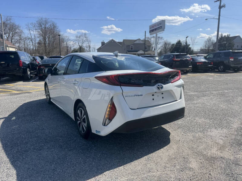 2017 Toyota Prius Prime Plus