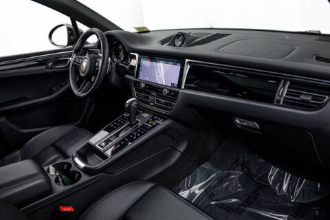 2023 Porsche Macan T