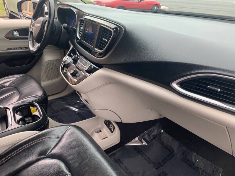 2018 Chrysler Pacifica Touring L