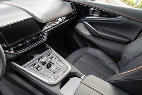 2026 Aston Martin DBX 707