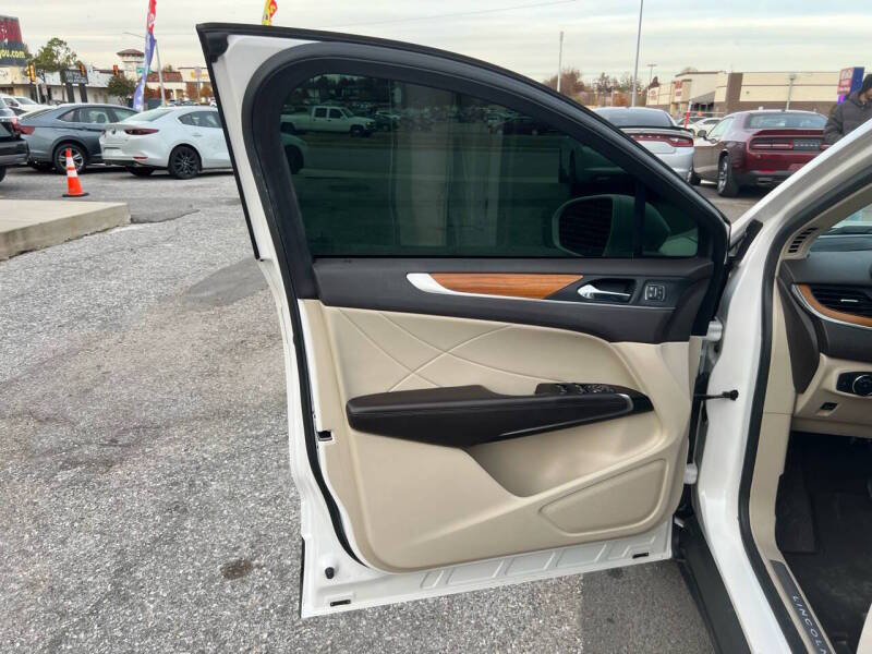 2019 Lincoln MKC Select