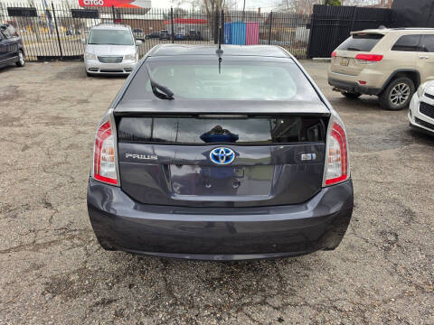 2014 Toyota Prius Two