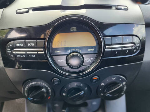 2011 Mazda MAZDA2 Touring