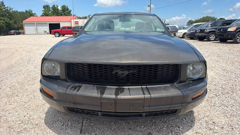 2005 Ford Mustang V6 Deluxe