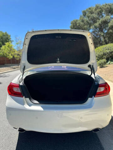 2013 Infiniti M37