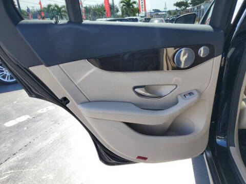 2018 Mercedes-Benz GLC GLC 300 4MATIC