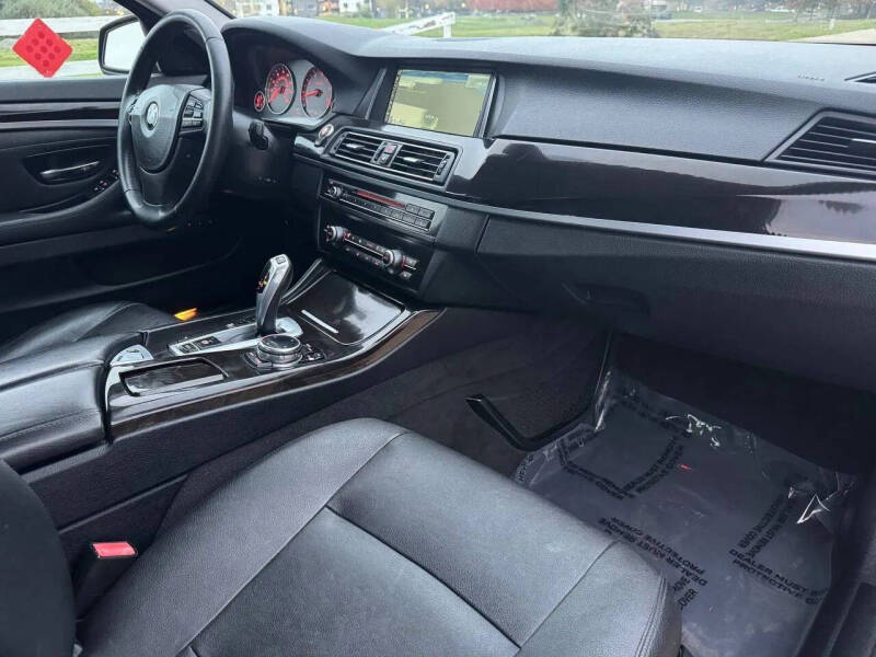 2014 BMW 5 Series 528i