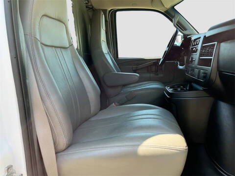 2023 Chevrolet Express 2500