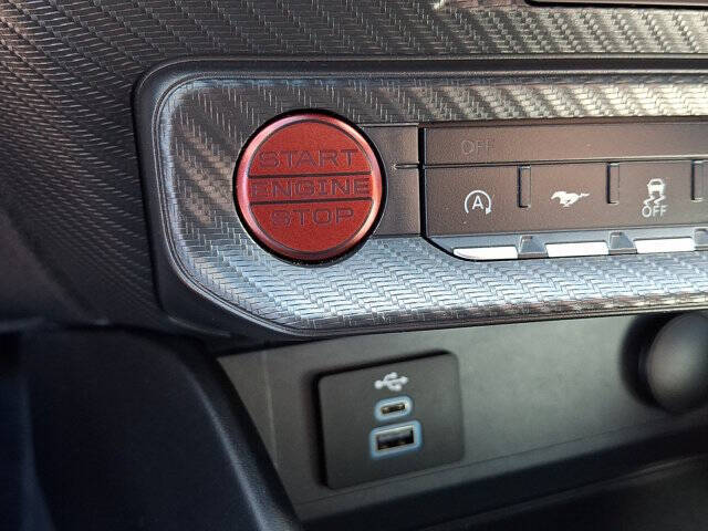 2025 Ford Mustang EcoBoost