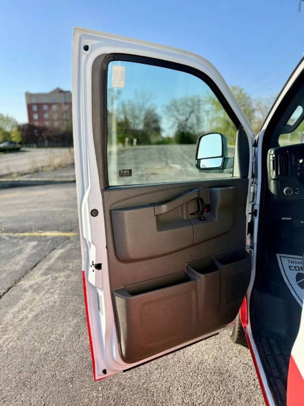 2017 GMC Savana 2500