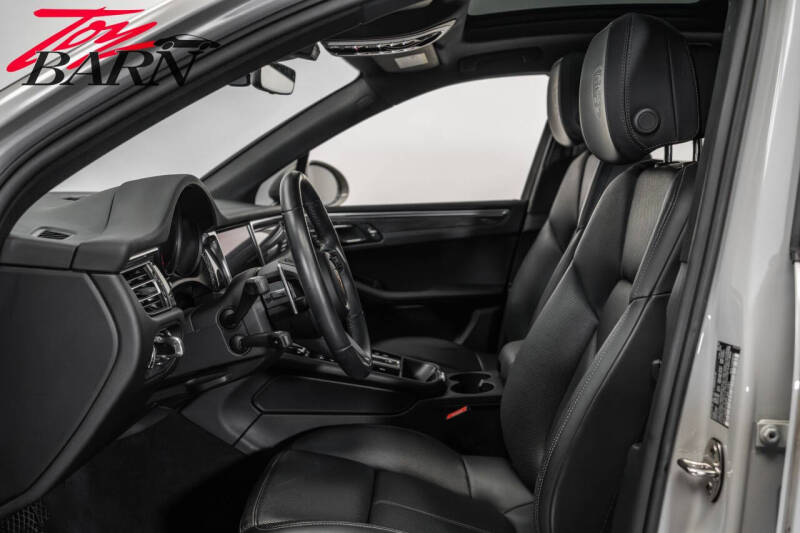 2023 Porsche Macan S