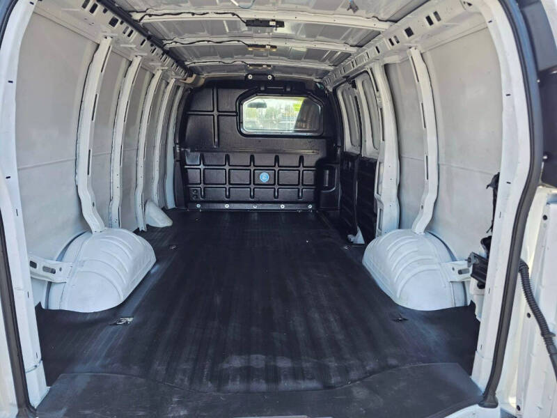 2022 Chevrolet Express 3500