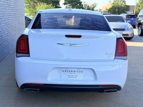 2019 Chrysler 300 Touring