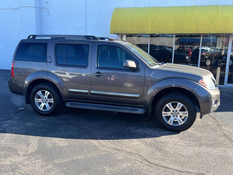2008 Nissan Pathfinder LE