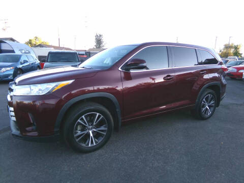 2017 Toyota Highlander for sale at FEEL GOOD AUTO GROUP in Sparks NV