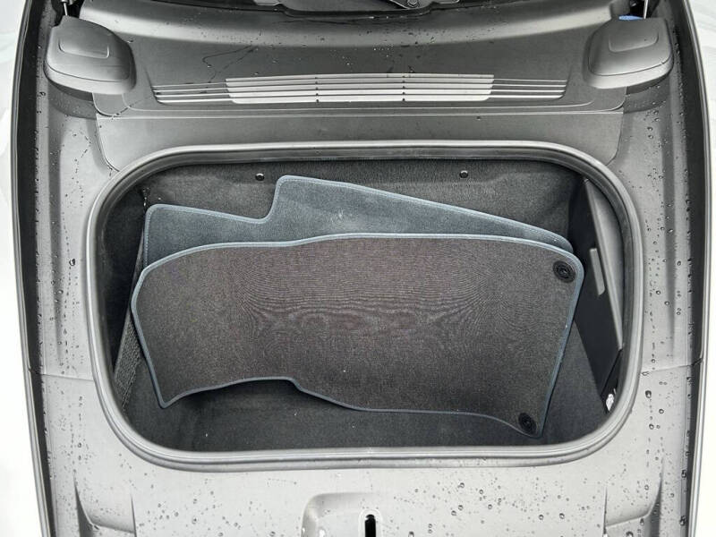 2021 Porsche 911 Carrera