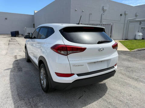 2016 Hyundai Tucson SE