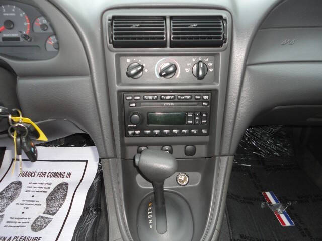 2002 Ford Mustang Deluxe