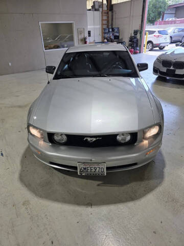 2006 Ford Mustang GT Deluxe