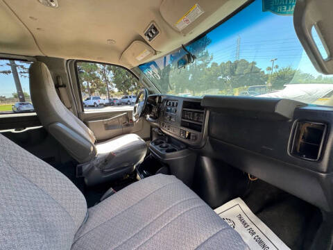 2017 Chevrolet Express LT 3500