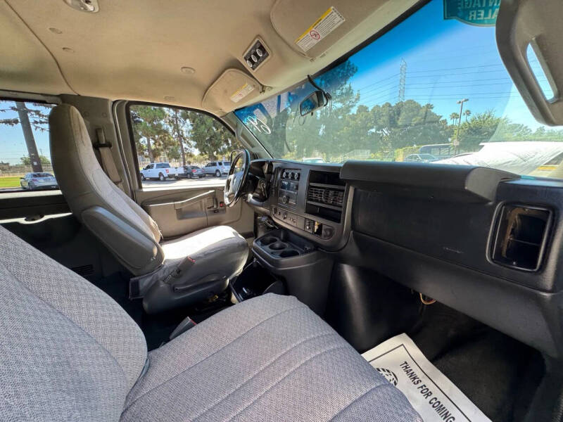 2017 Chevrolet Express LT 3500