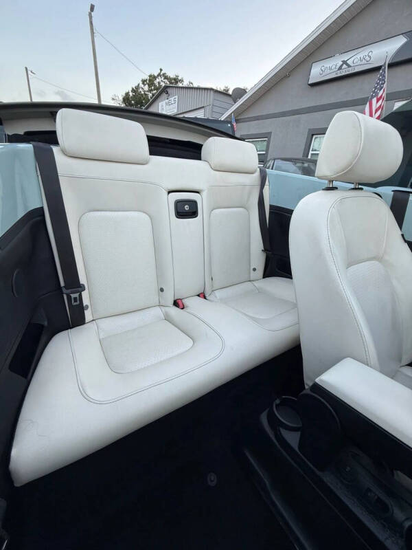 2010 Volkswagen New Beetle Convertible