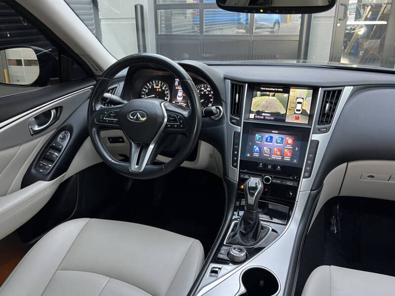 2021 Infiniti Q50 Luxe