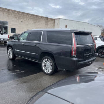 2018 Cadillac Escalade ESV Platinum