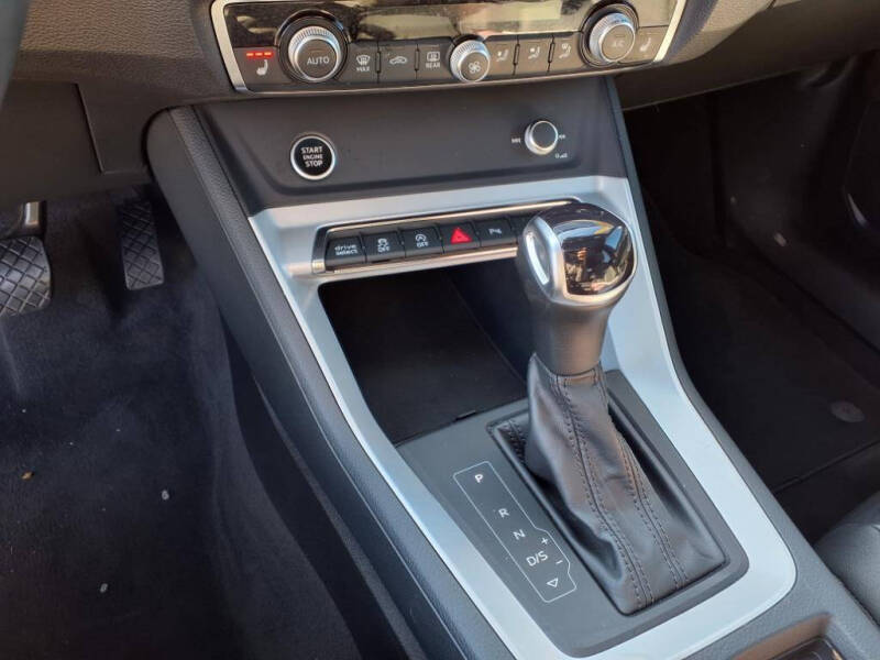 2023 Audi Q3 quattro S line Premium 45 TFSI