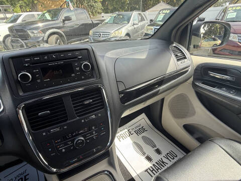 2015 Dodge Grand Caravan SXT Plus