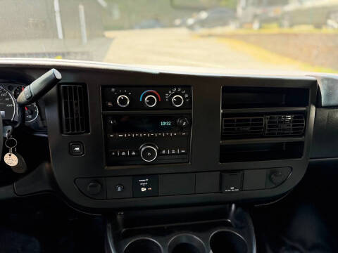 2017 Chevrolet Express 2500