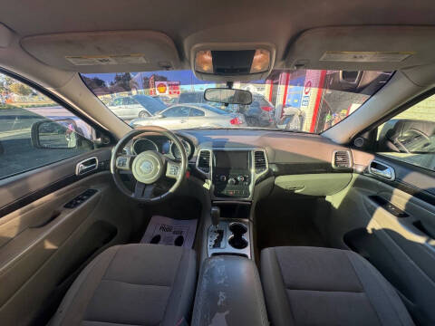 2012 Jeep Grand Cherokee Laredo