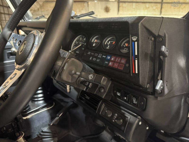 1990 Land Rover Defender