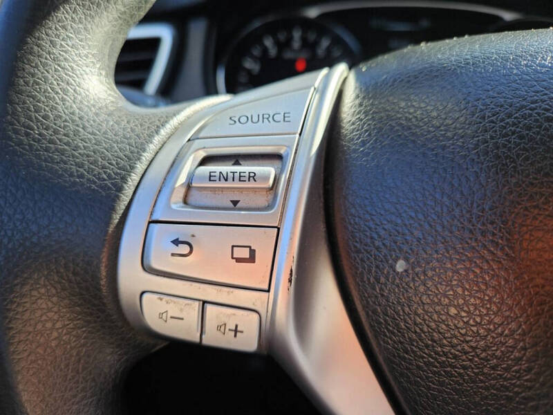 2016 Nissan Rogue S