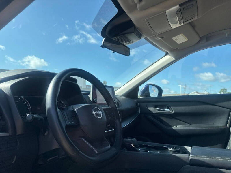 2025 Nissan Rogue SV