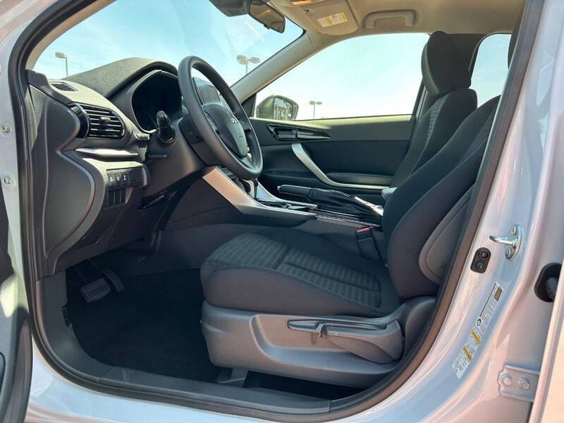 2024 Mitsubishi Eclipse Cross LE