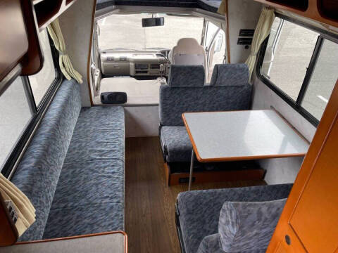 1997 Isuzu Elf Camper