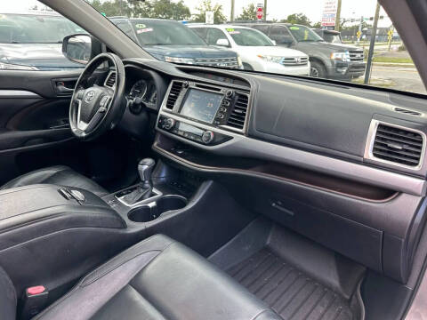 2017 Toyota Highlander