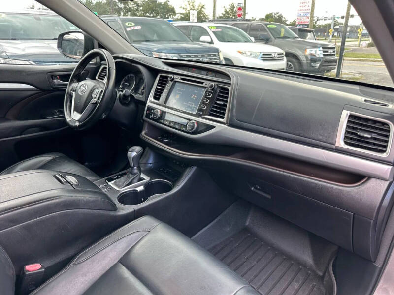 2017 Toyota Highlander