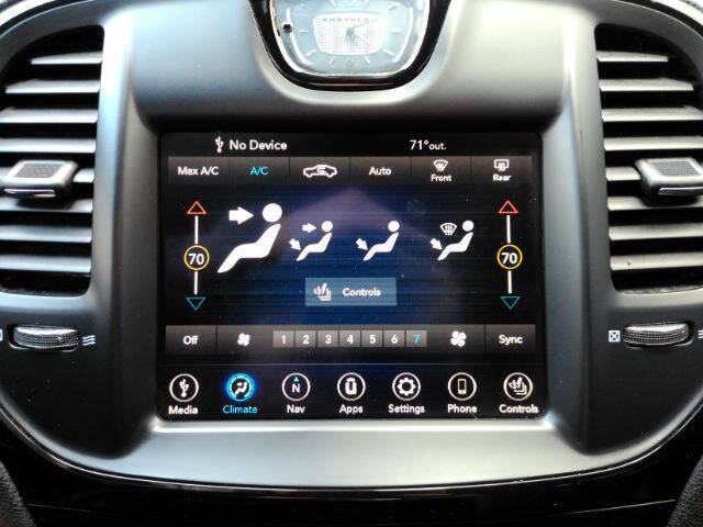 2022 Chrysler 300 S V8