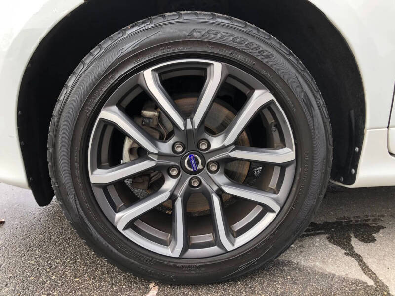 2017 Volvo XC60 T6 Dynamic